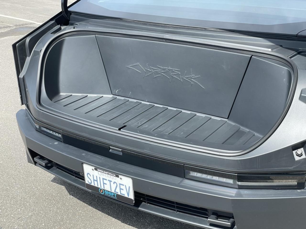 2024 Tesla Cybertruck AWD FOUNDATION SERIES   1 Owner   Clean! Photo