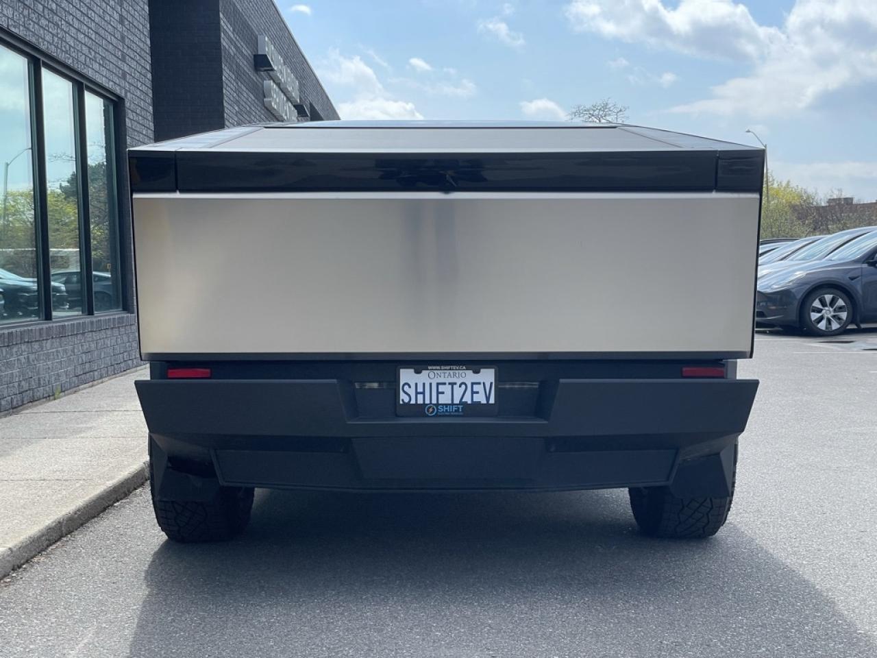 2024 Tesla Cybertruck AWD FOUNDATION SERIES   1 Owner   Clean! Photo