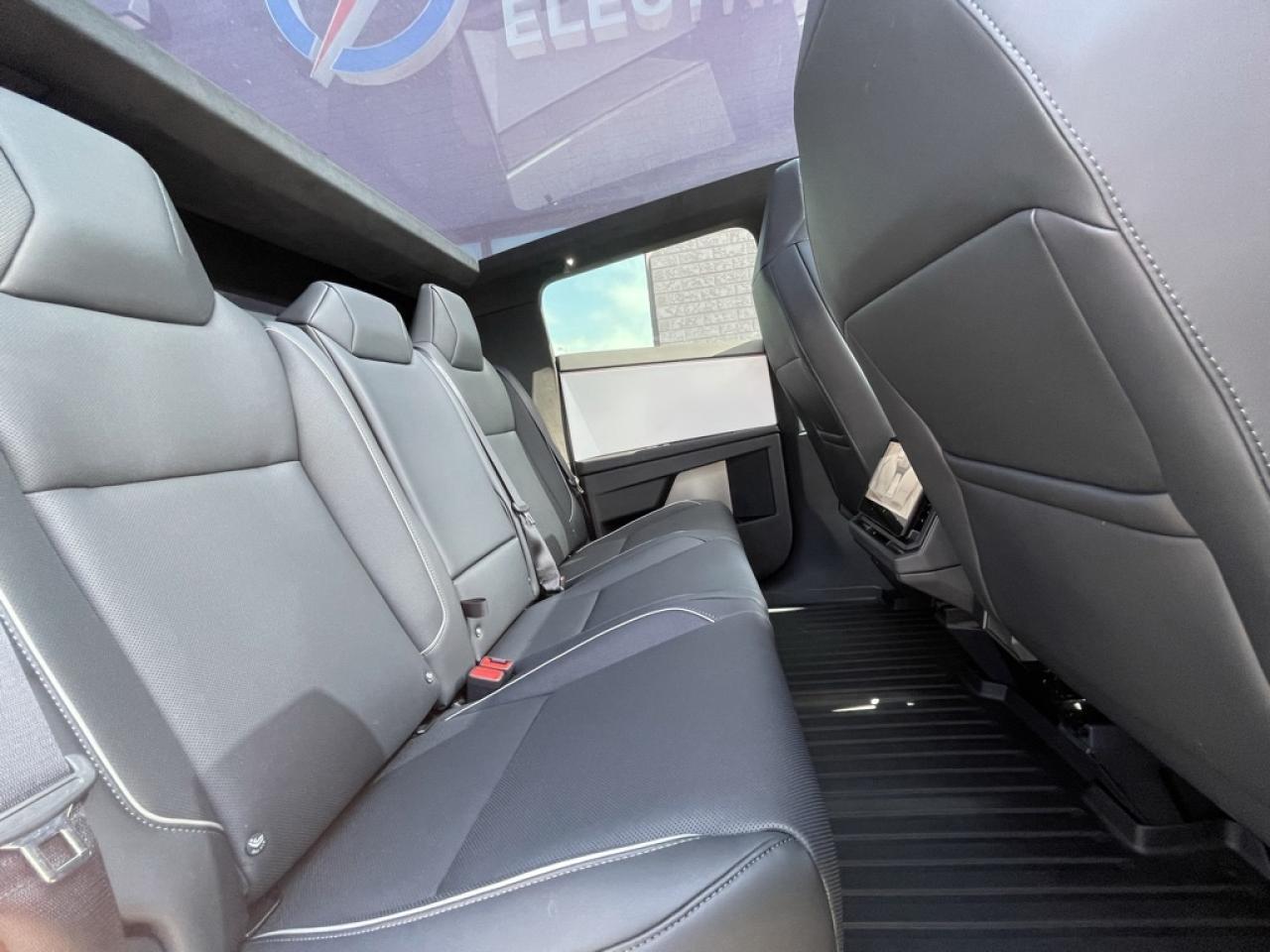 2024 Tesla Cybertruck AWD FOUNDATION SERIES   1 Owner   Clean! Photo