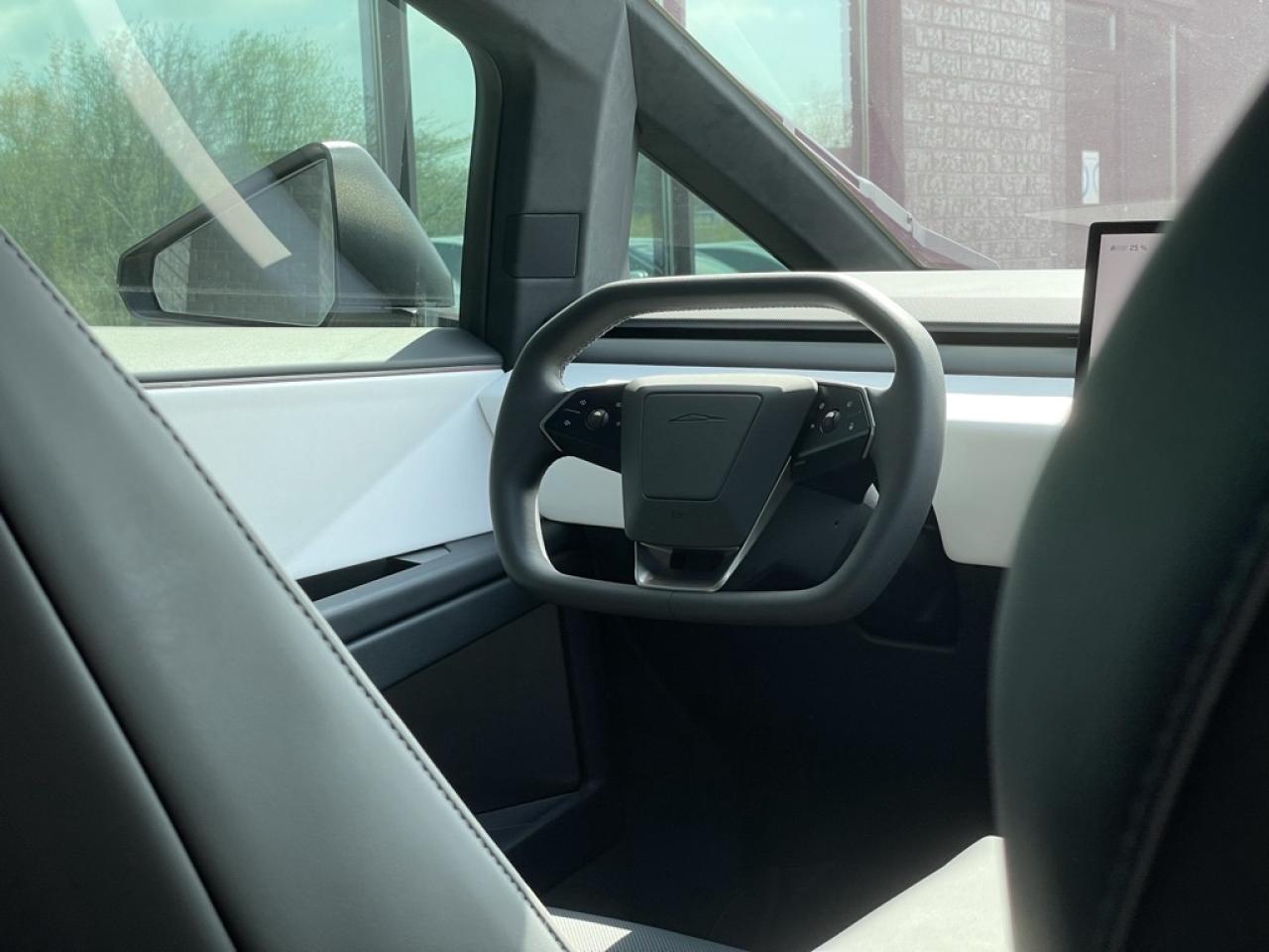 2024 Tesla Cybertruck AWD FOUNDATION SERIES   1 Owner   Clean! Photo