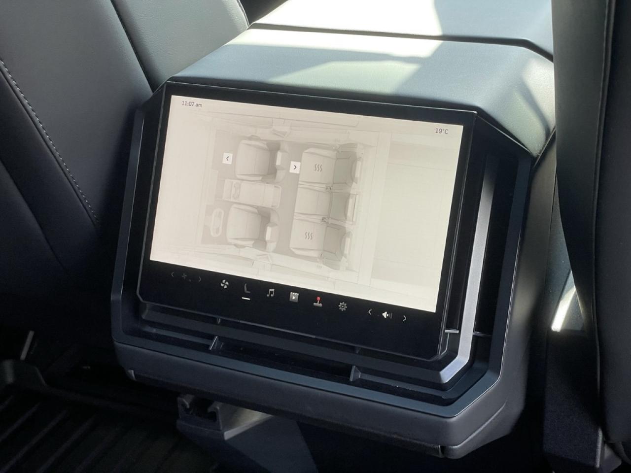 2024 Tesla Cybertruck AWD FOUNDATION SERIES   1 Owner   Clean! Photo