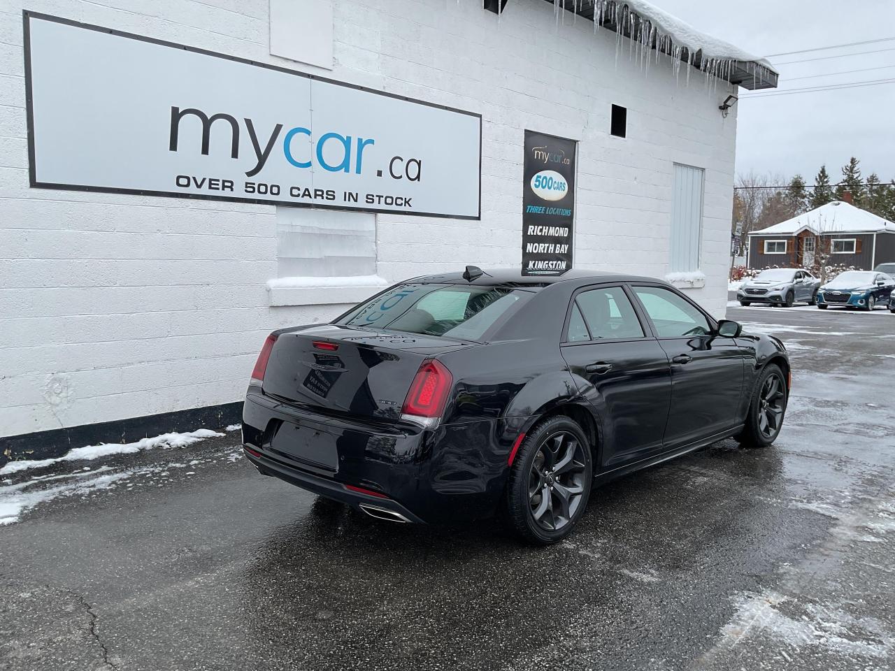 2022 Chrysler 300 Touring L 4dr Rear-Wheel Drive Sedan Photo