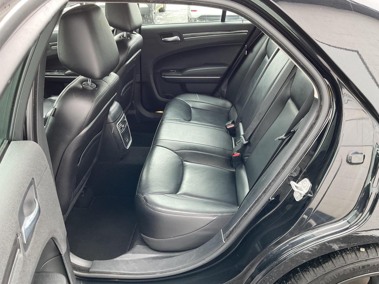 2022 Chrysler 300 Touring L 4dr Rear-Wheel Drive Sedan Photo