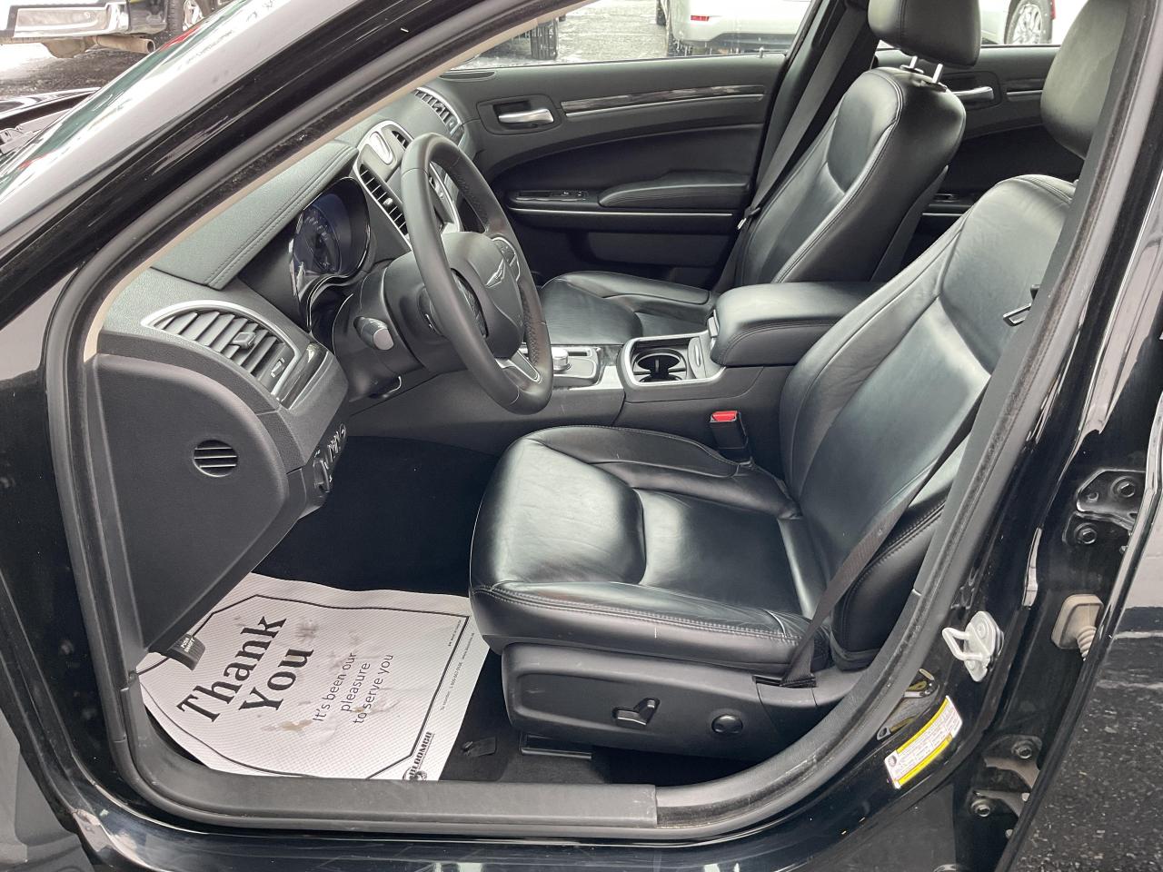 2022 Chrysler 300 Touring L 4dr Rear-Wheel Drive Sedan Photo