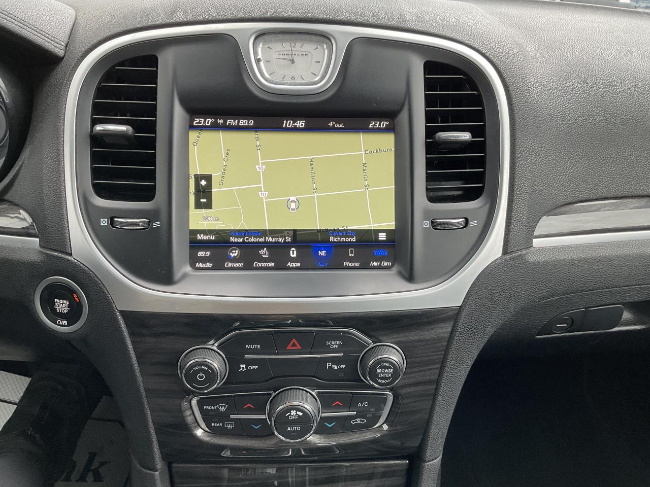 2022 Chrysler 300 Touring L 4dr Rear-Wheel Drive Sedan Photo