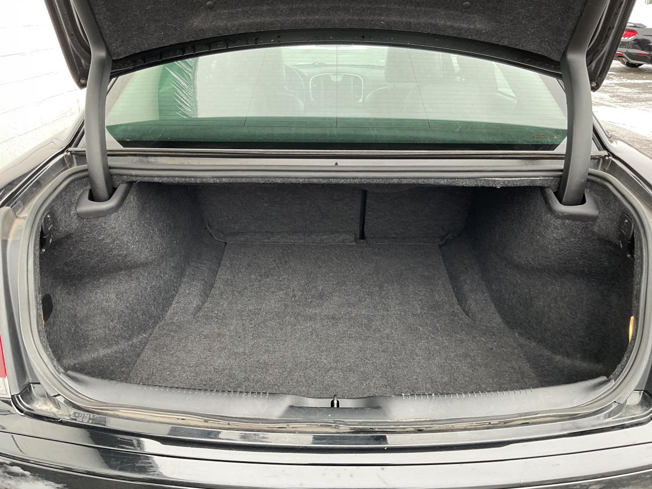 2022 Chrysler 300 Touring L 4dr Rear-Wheel Drive Sedan Photo