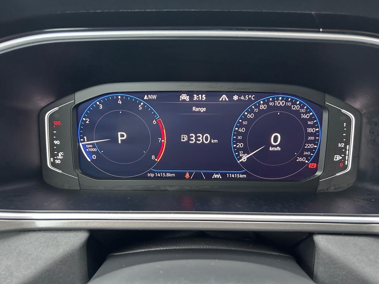 2025 Volkswagen Taos Comfortline Black Edition 4dr All-Wheel Drive 4MOTION Photo3