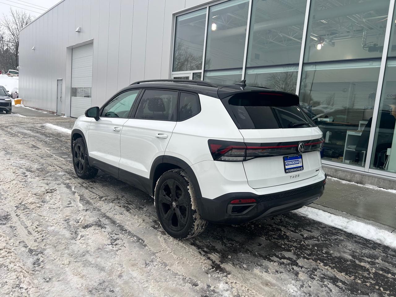 2025 Volkswagen Taos Comfortline Black Edition 4dr All-Wheel Drive 4MOTION Photo