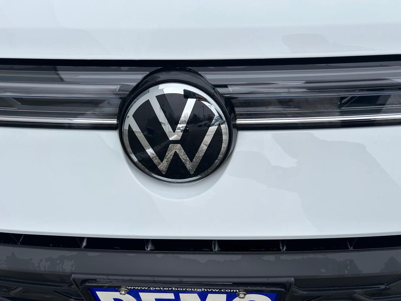 2025 Volkswagen Taos Comfortline Black Edition 4dr All-Wheel Drive 4MOTION Photo