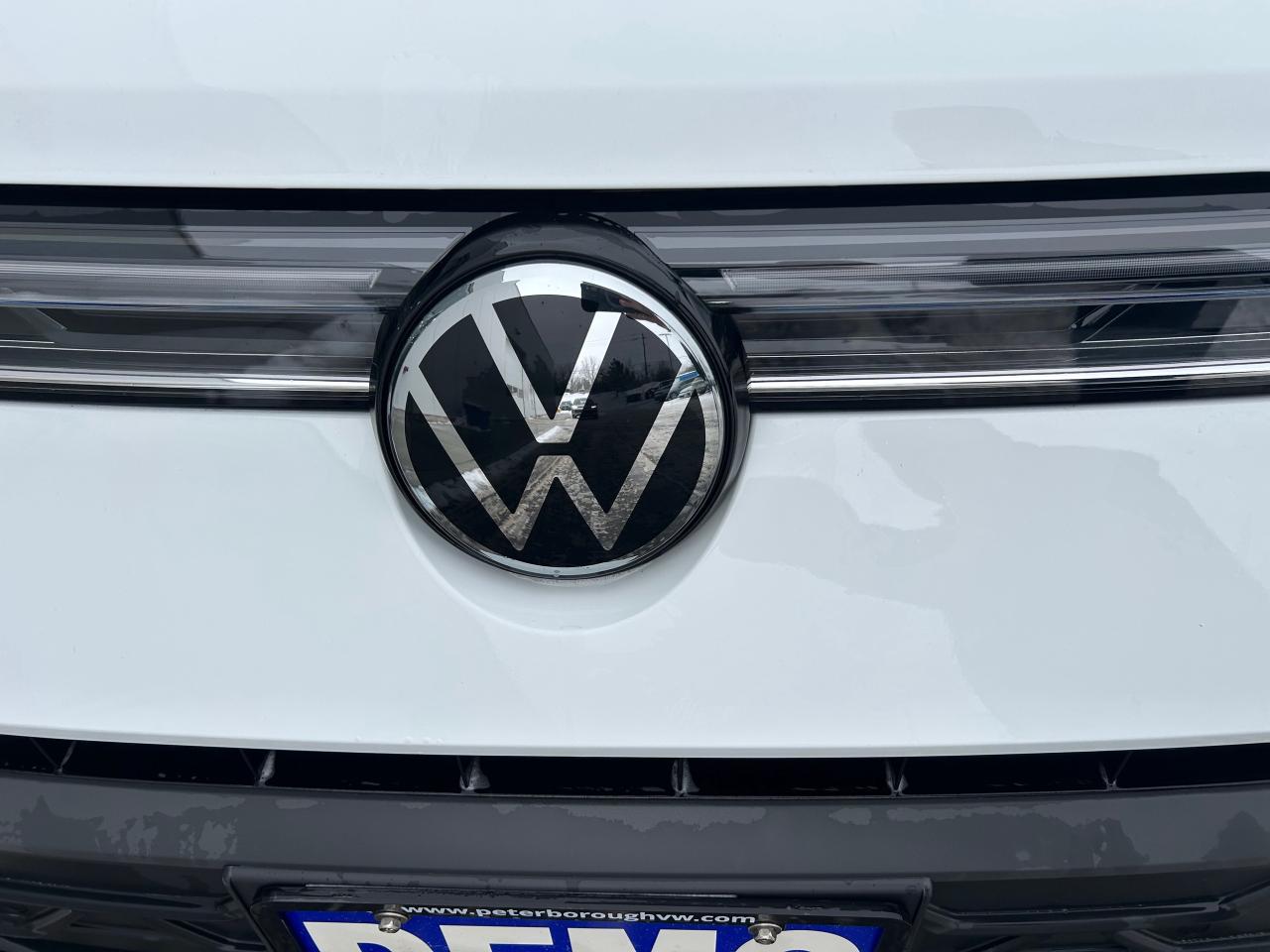 2025 Volkswagen Taos Comfortline Black Edition 4dr All-Wheel Drive 4MOTION Photo