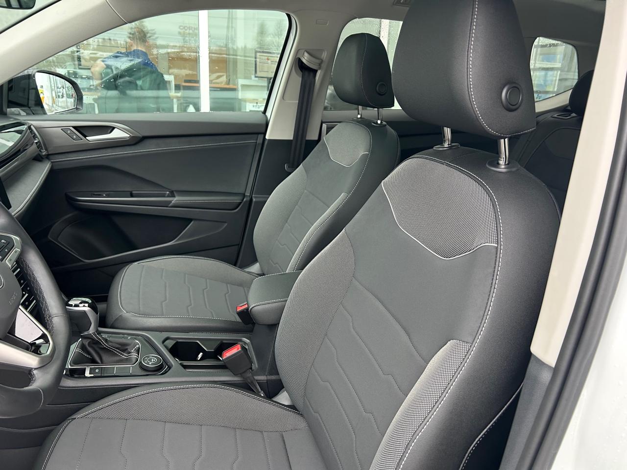 2025 Volkswagen Taos Comfortline Black Edition 4dr All-Wheel Drive 4MOTION Photo