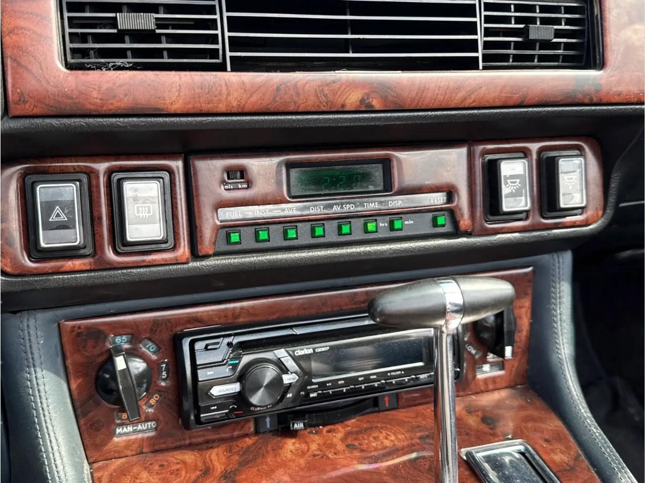 1989 Jaguar XJ  Photo