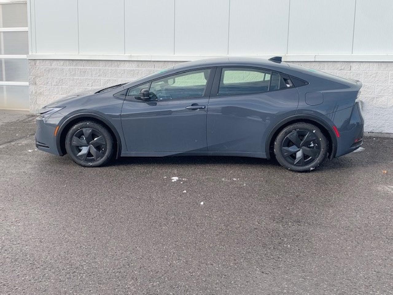 2026 Toyota Prius Plug-In Hybrid SE 5dr Hatchback Photo