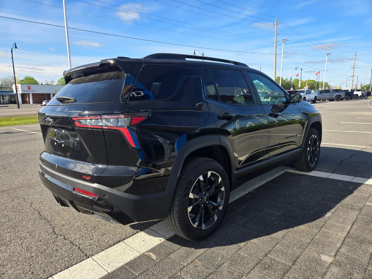 2026 Chevrolet Equinox AWD RS Photo2