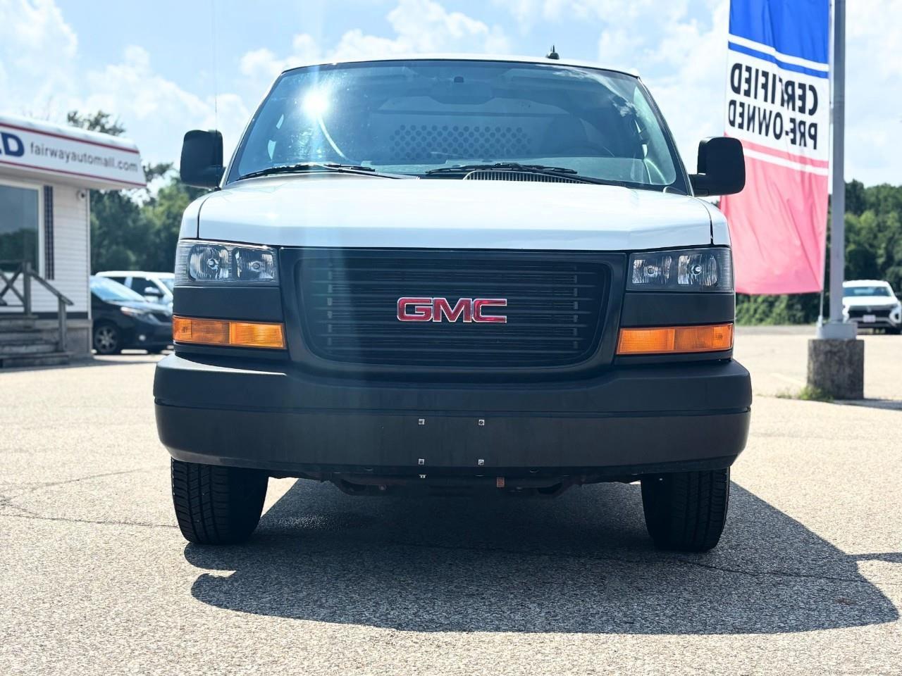 2020 GMC Savana 3500 Work Van Rear-Wheel Drive Extended Cargo Van Photo