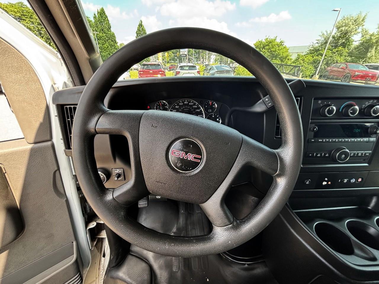 2020 GMC Savana 3500 Work Van Rear-Wheel Drive Extended Cargo Van Photo