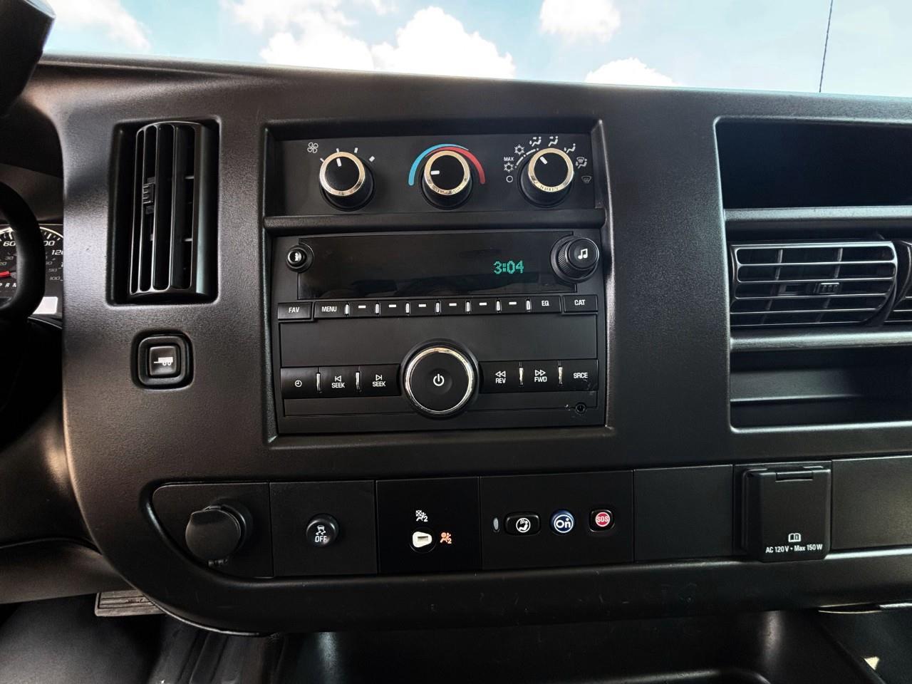 2020 GMC Savana 3500 Work Van Rear-Wheel Drive Extended Cargo Van Photo