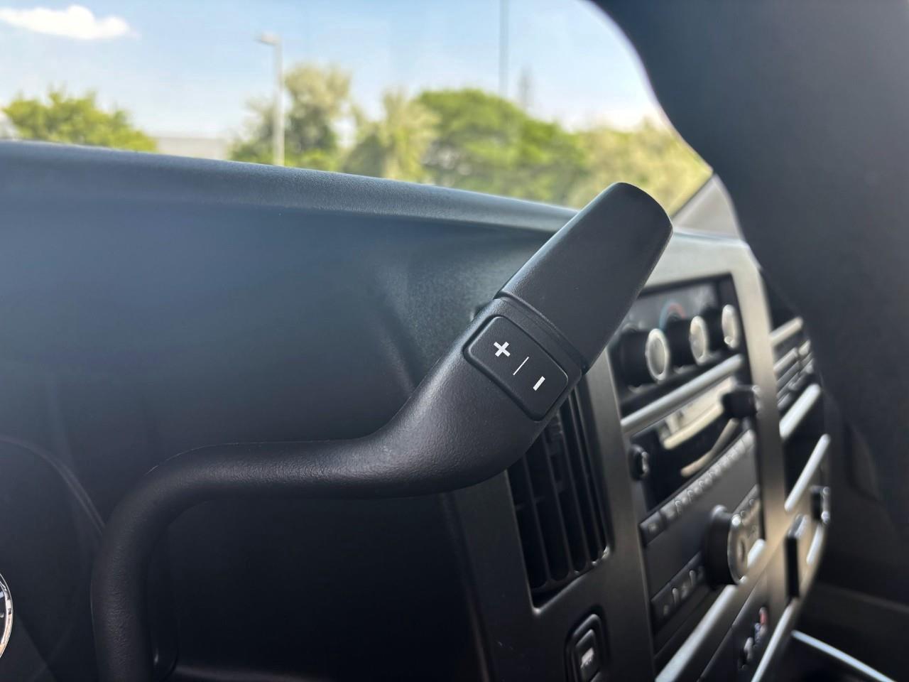 2020 GMC Savana 3500 Work Van Rear-Wheel Drive Extended Cargo Van Photo