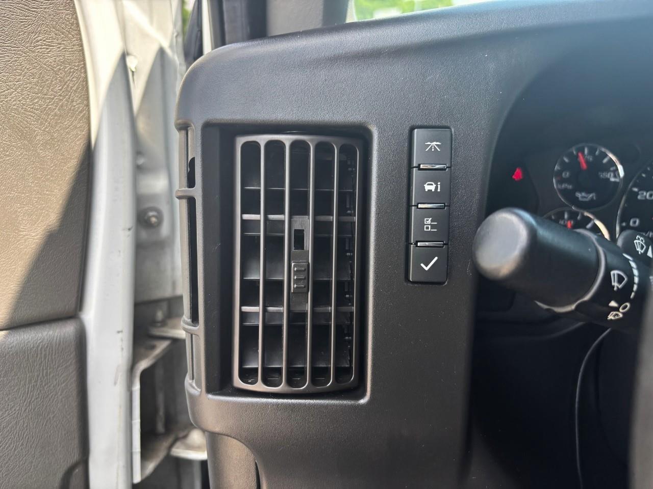 2020 GMC Savana 3500 Work Van Rear-Wheel Drive Extended Cargo Van Photo