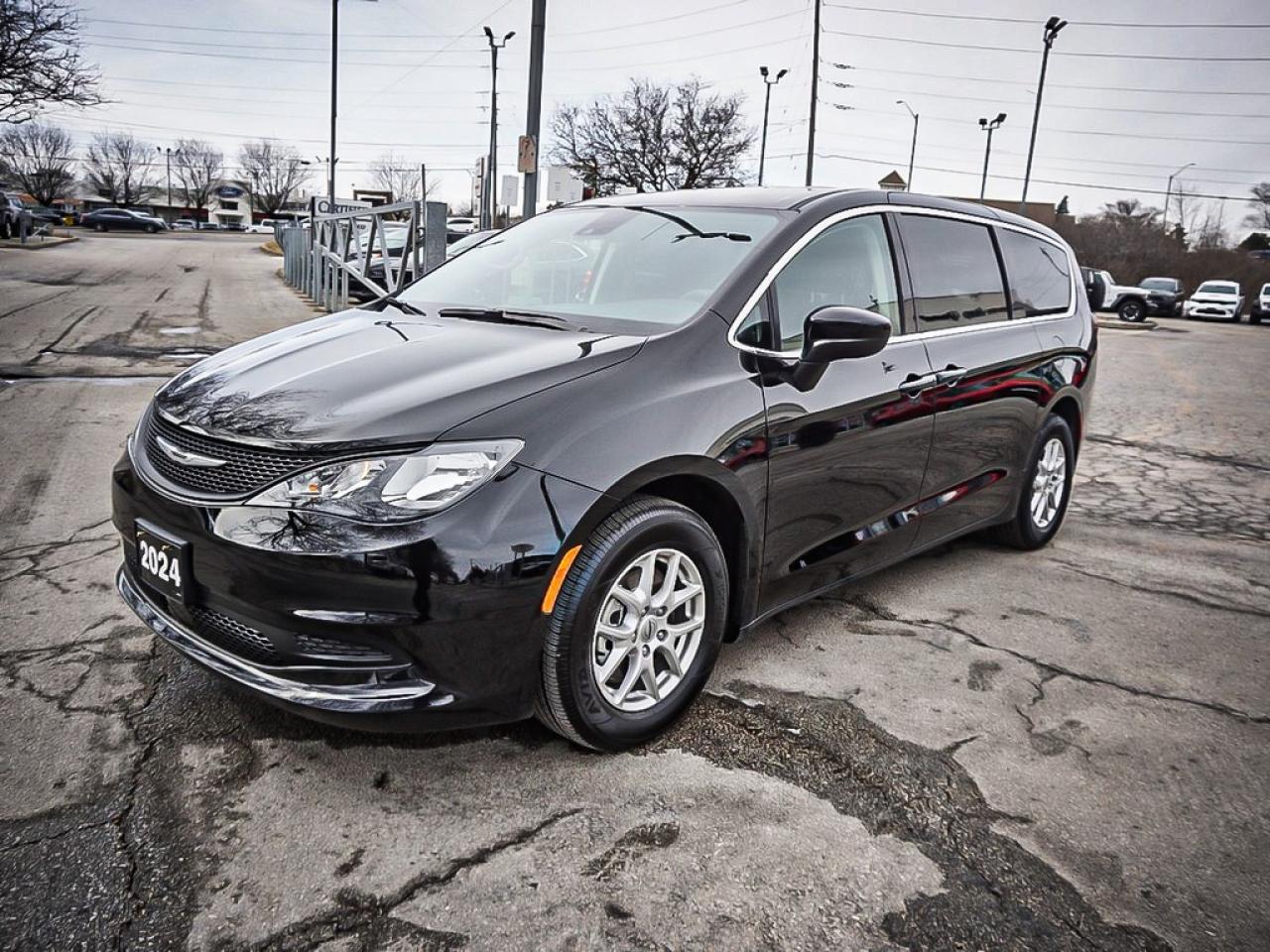 2024 Chrysler Grand Caravan  Photo4