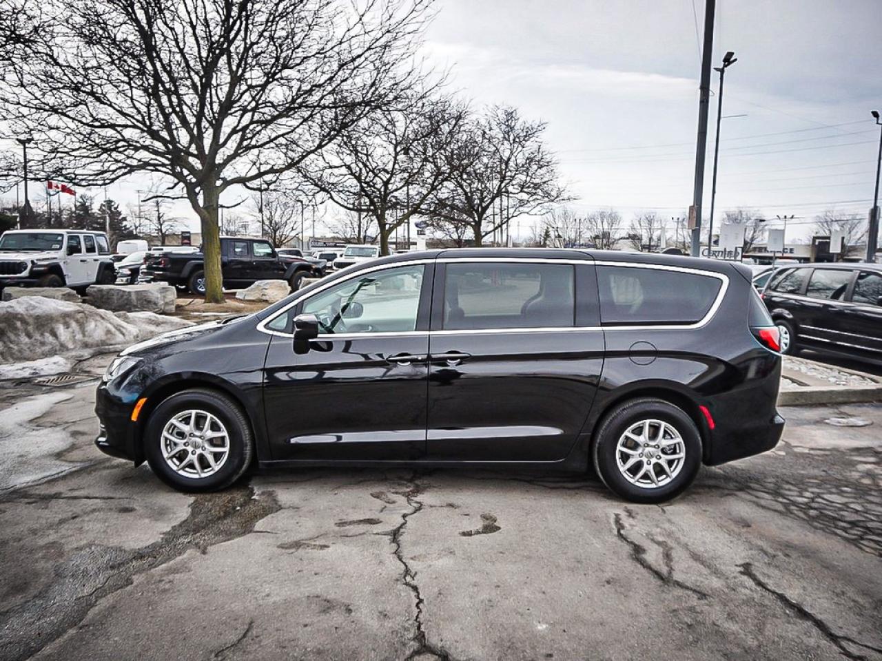 2024 Chrysler Grand Caravan  Photo