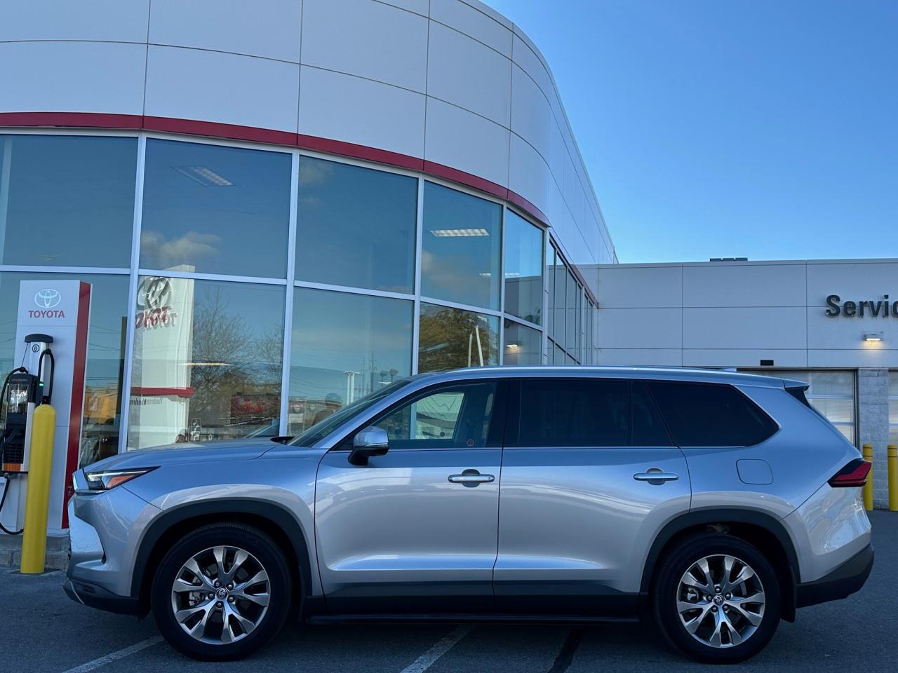 2024 Toyota Grand Highlander Hybrid Limited 4dr All-Wheel Drive Photo3