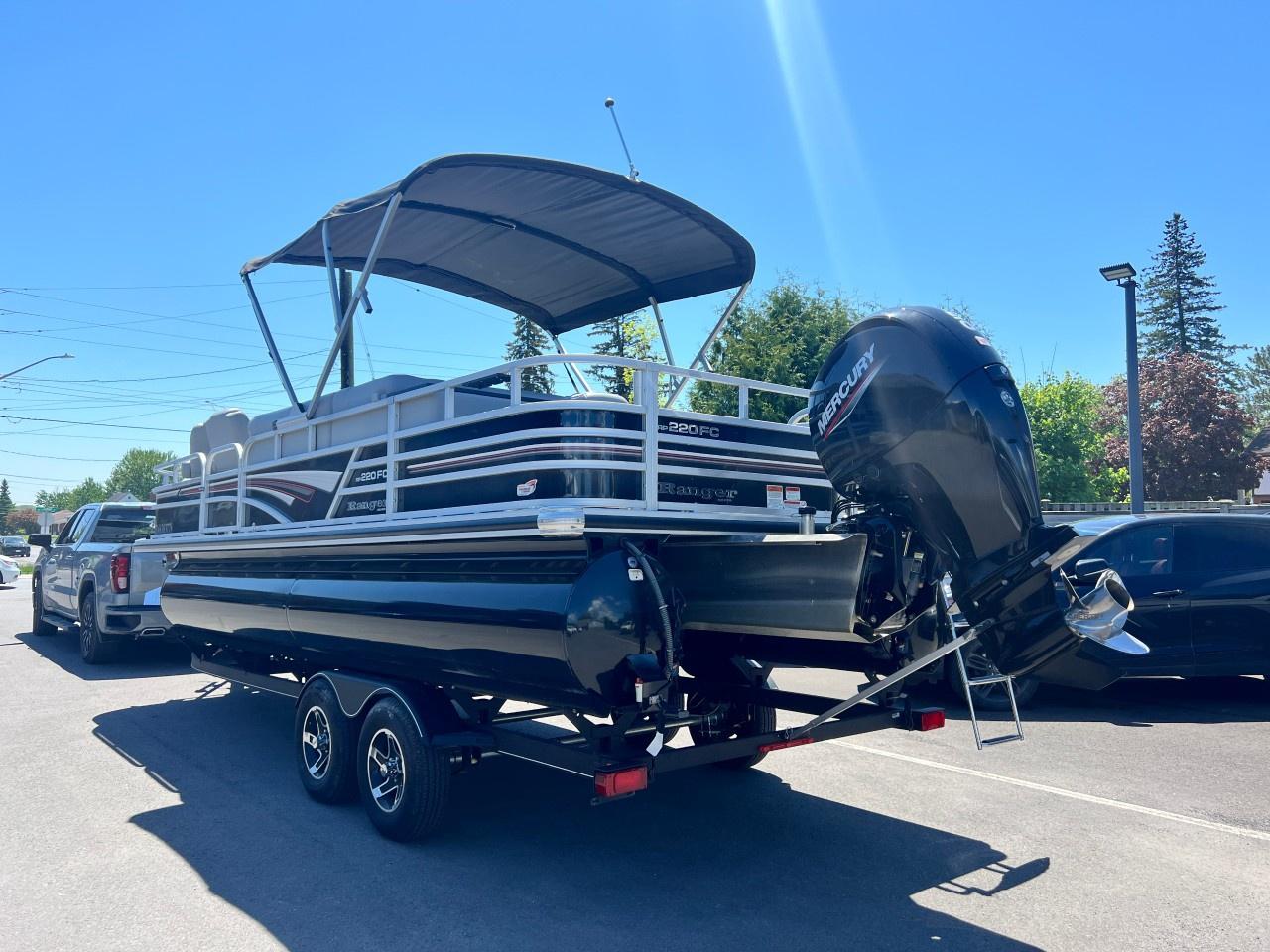 2022 Ranger 220FC  Photo