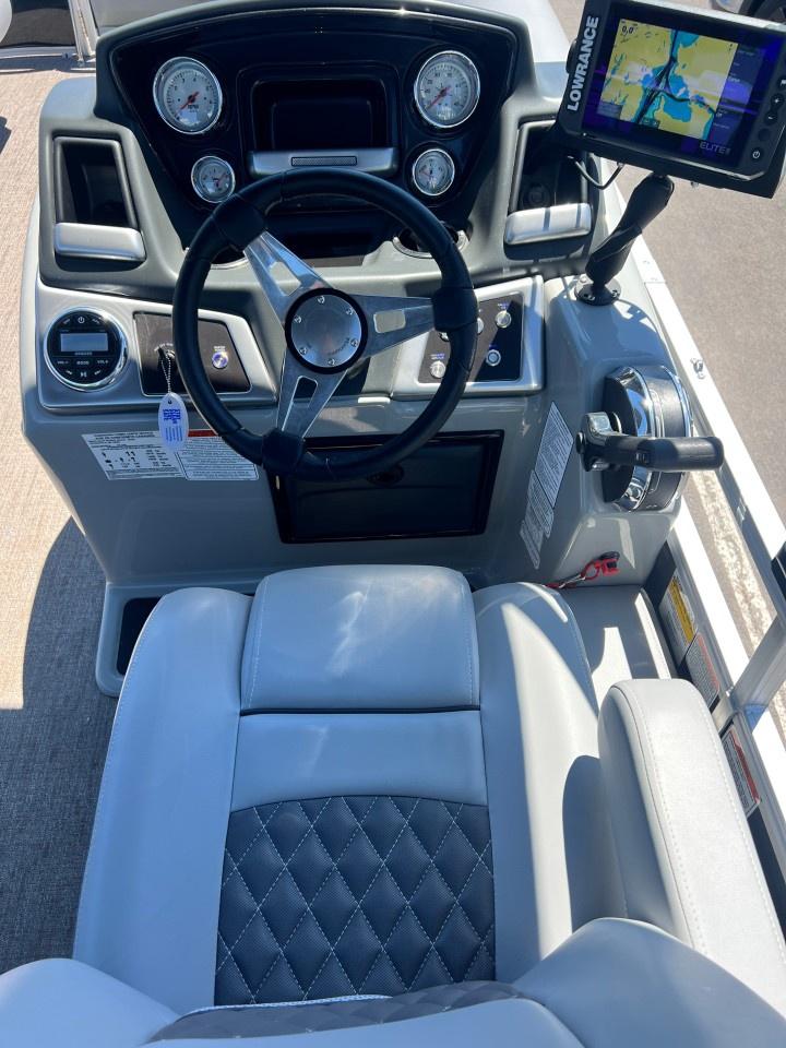 2022 Ranger 220FC  Photo