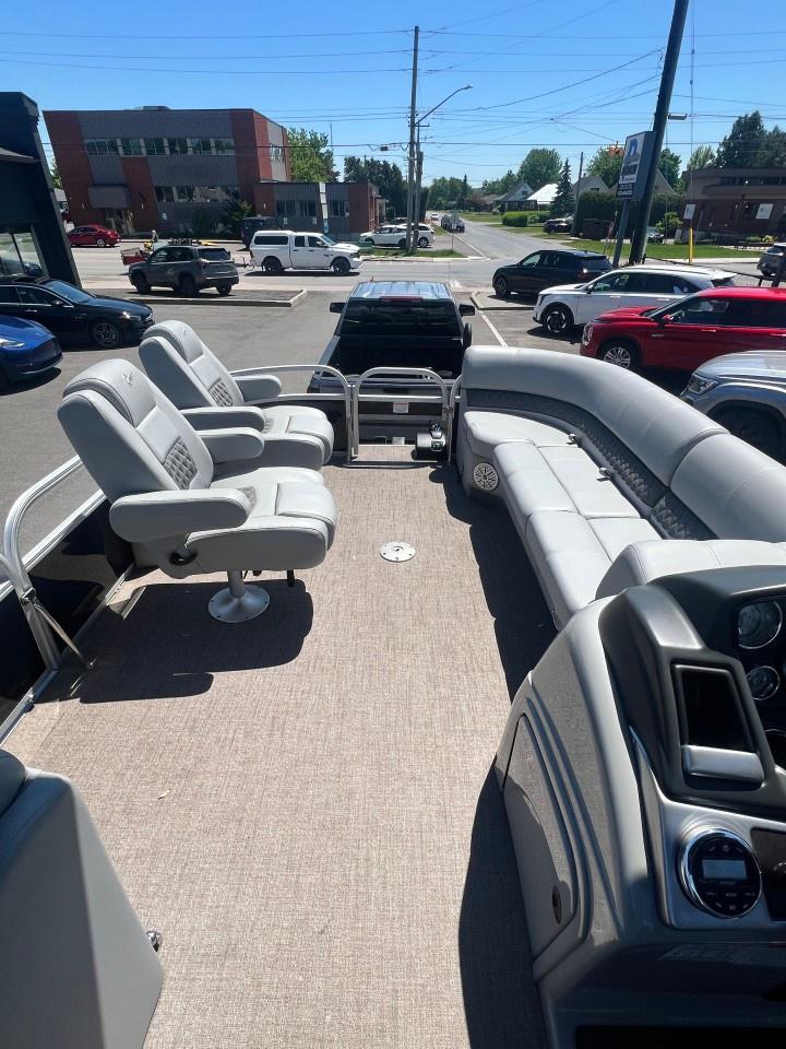 2022 Ranger 220FC  Photo