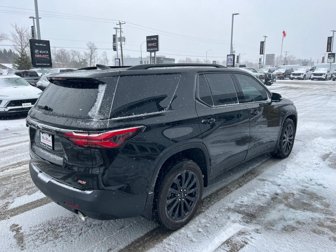 2023 Chevrolet Traverse AWD 4dr RS Photo