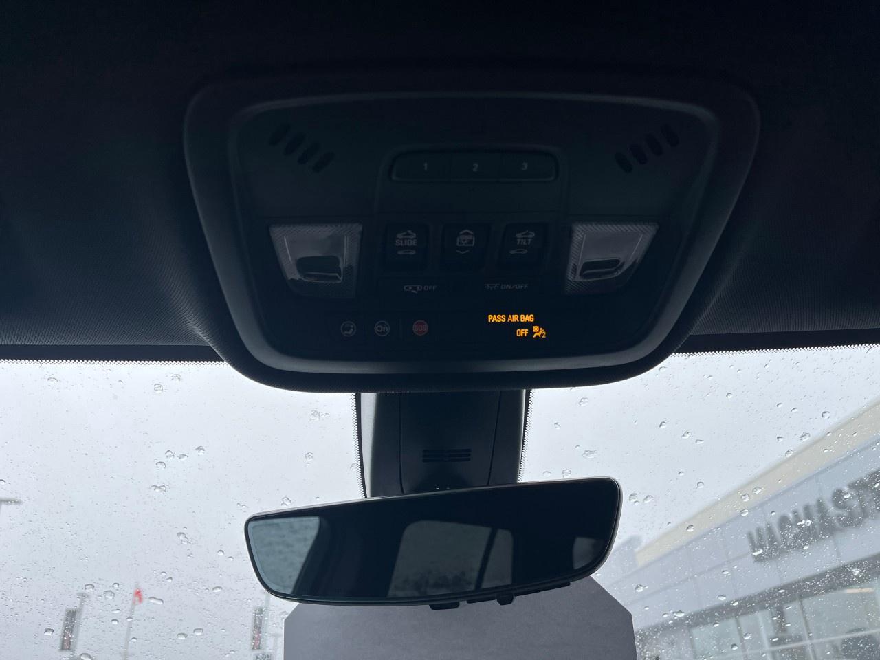 2023 Chevrolet Traverse AWD 4dr RS Photo