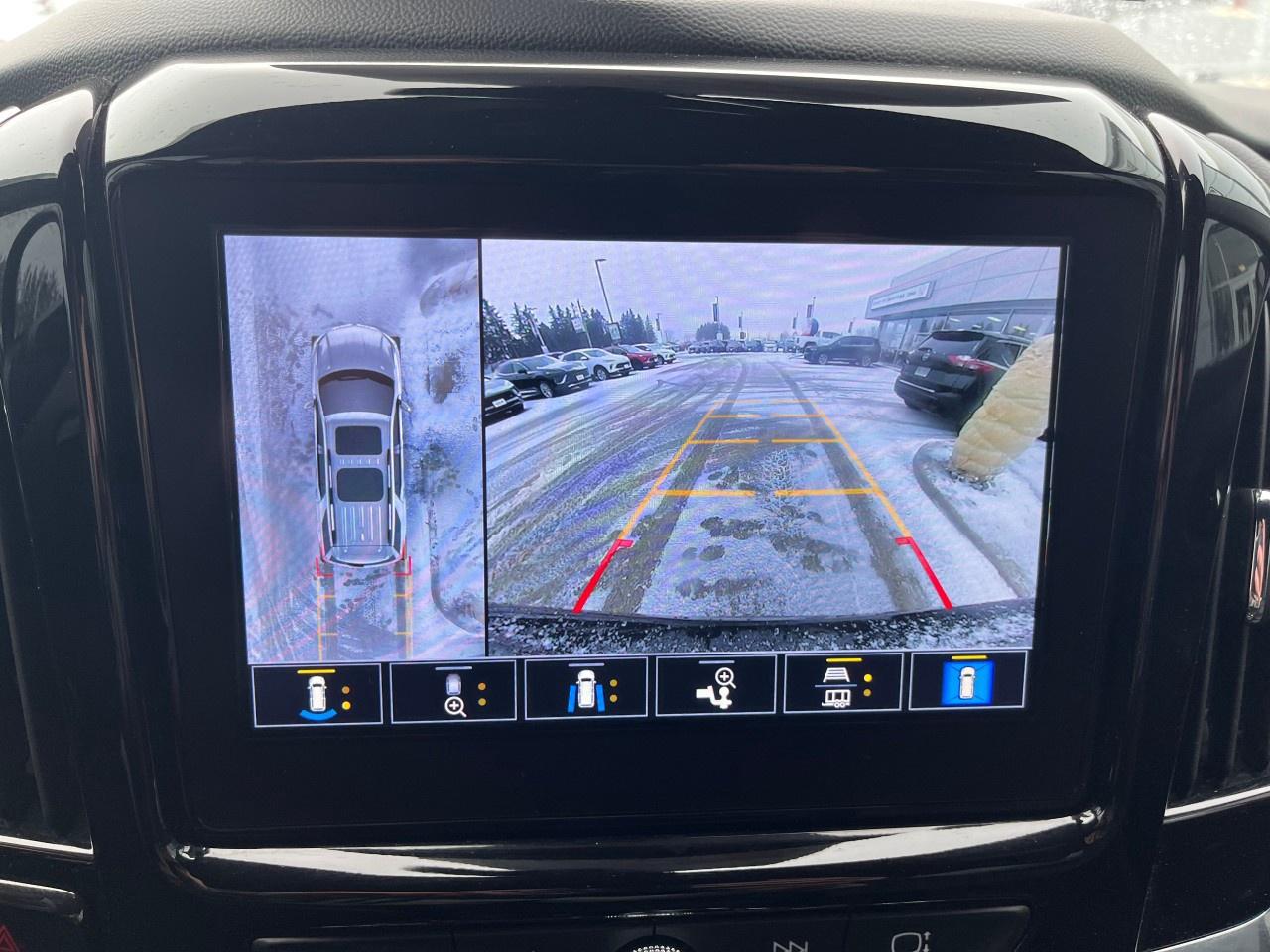 2023 Chevrolet Traverse AWD 4dr RS Photo