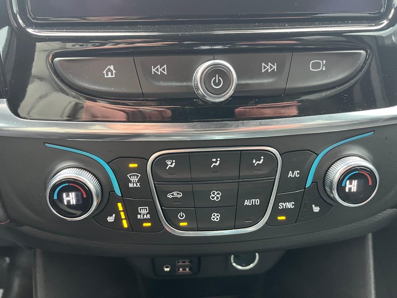 2023 Chevrolet Traverse AWD 4dr RS Photo