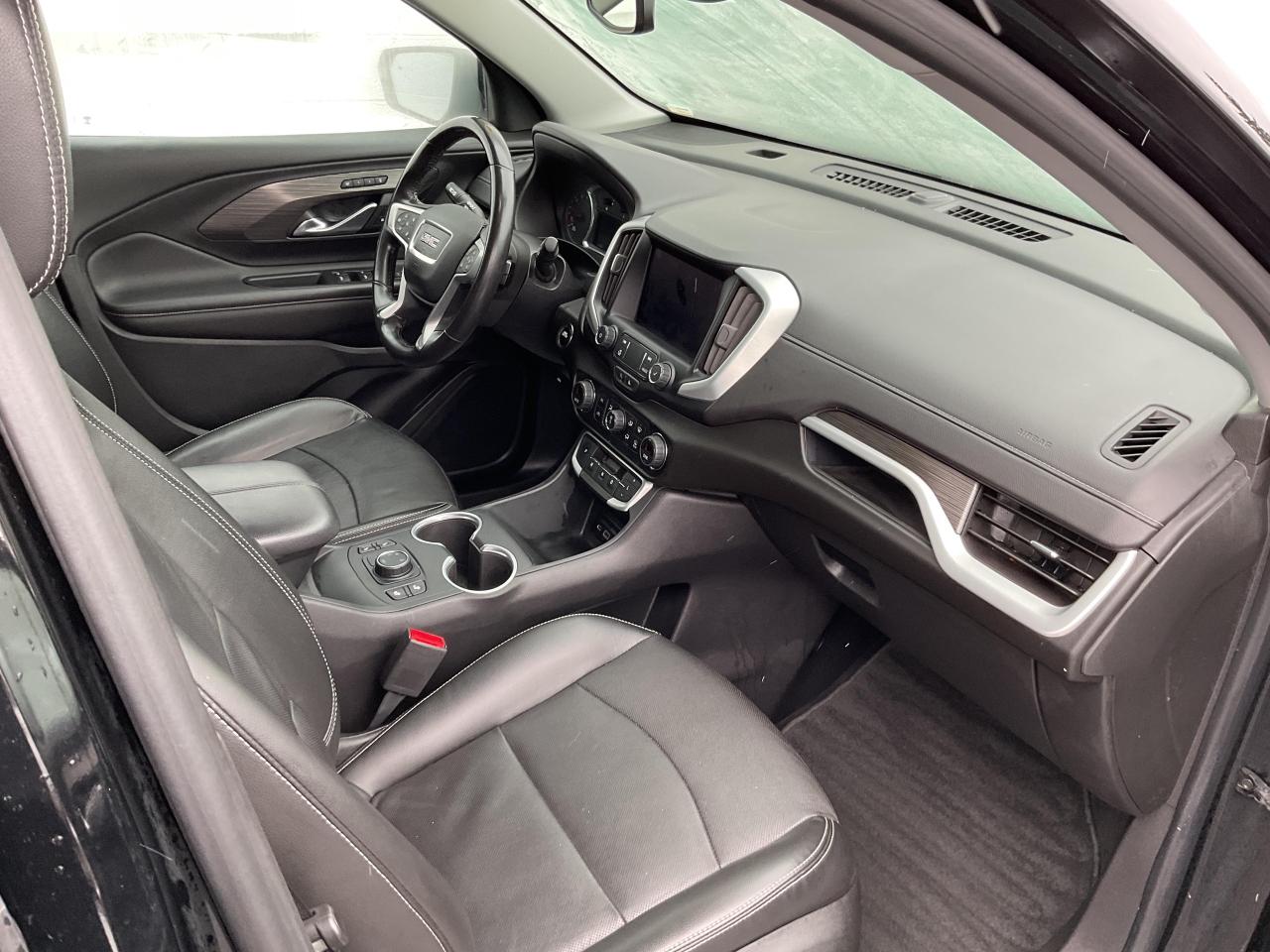 2022 GMC Terrain SLT All-wheel Drive Photo