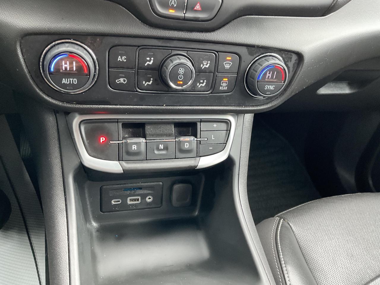 2022 GMC Terrain SLT All-wheel Drive Photo