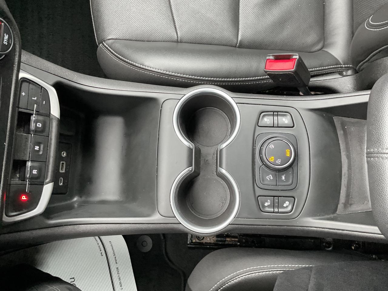 2022 GMC Terrain SLT All-wheel Drive Photo