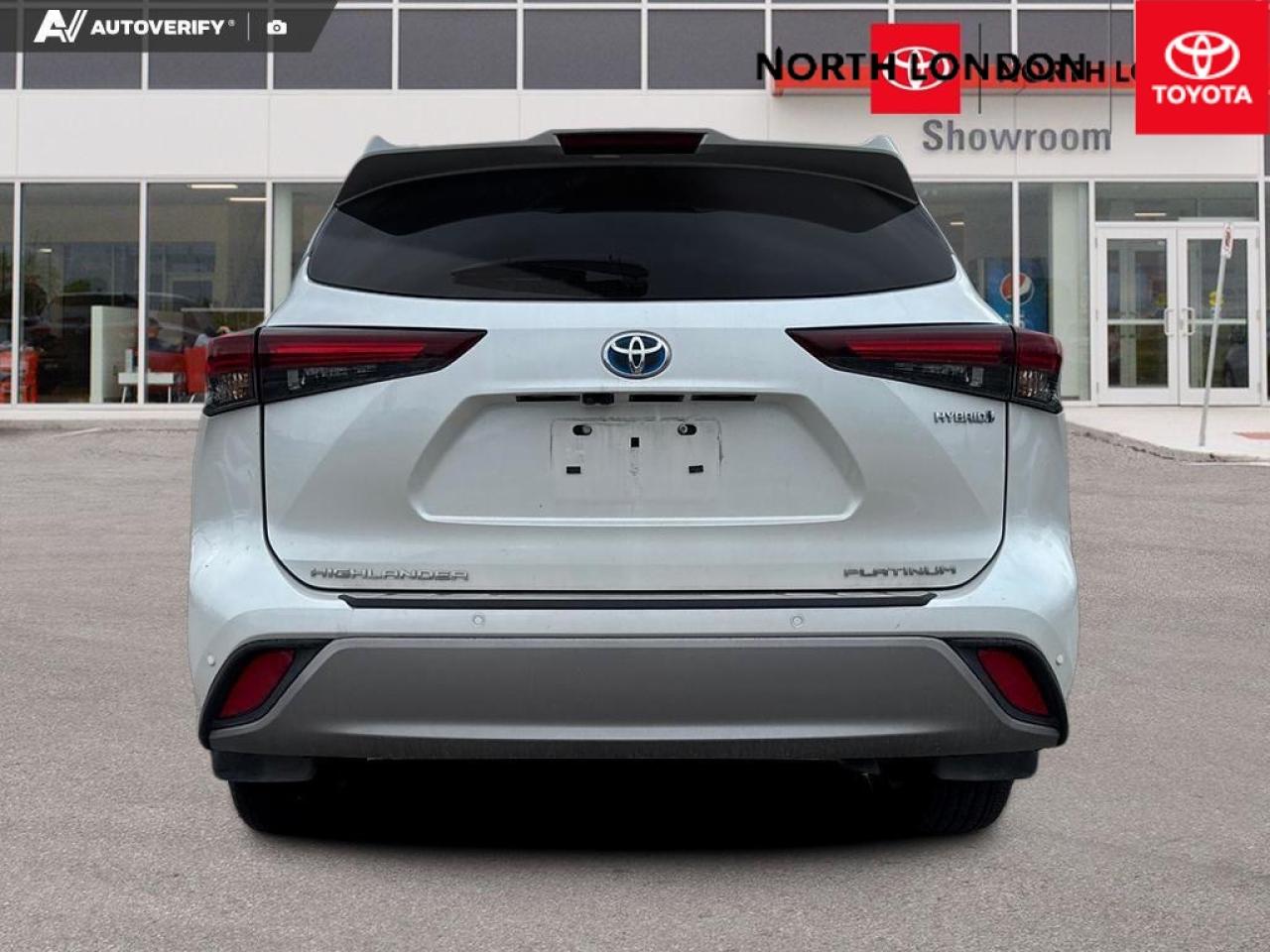 2024 Toyota Highlander Hybrid Limited 4dr All-Wheel Drive Photo