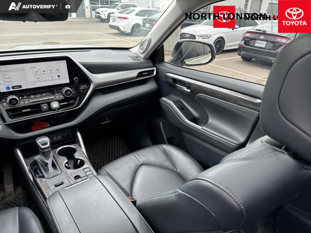 2024 Toyota Highlander Hybrid Limited 4dr All-Wheel Drive Photo