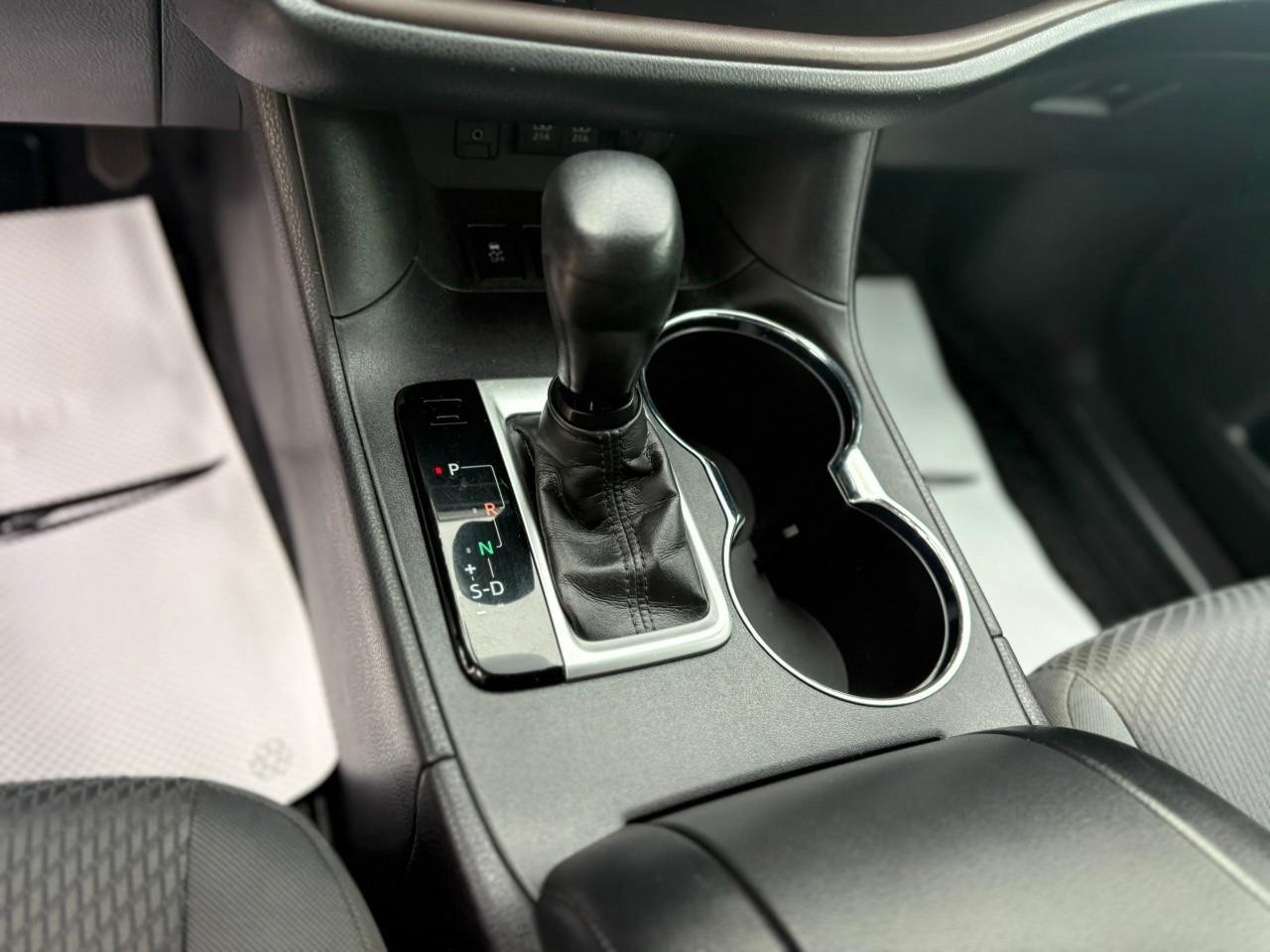 2017 Toyota Highlander LE 4dr All-wheel Drive Photo