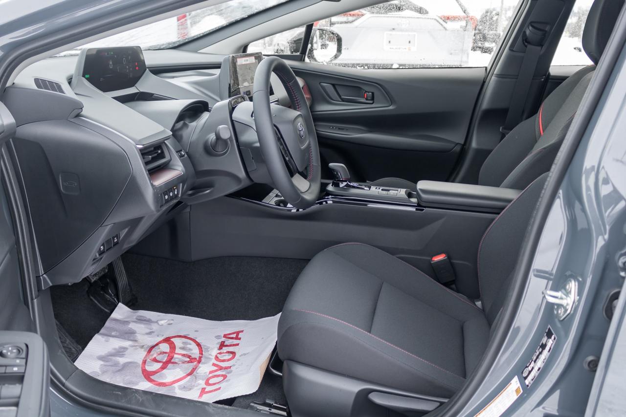 2026 Toyota Prius Plug-In Hybrid SE 5dr Hatchback Photo