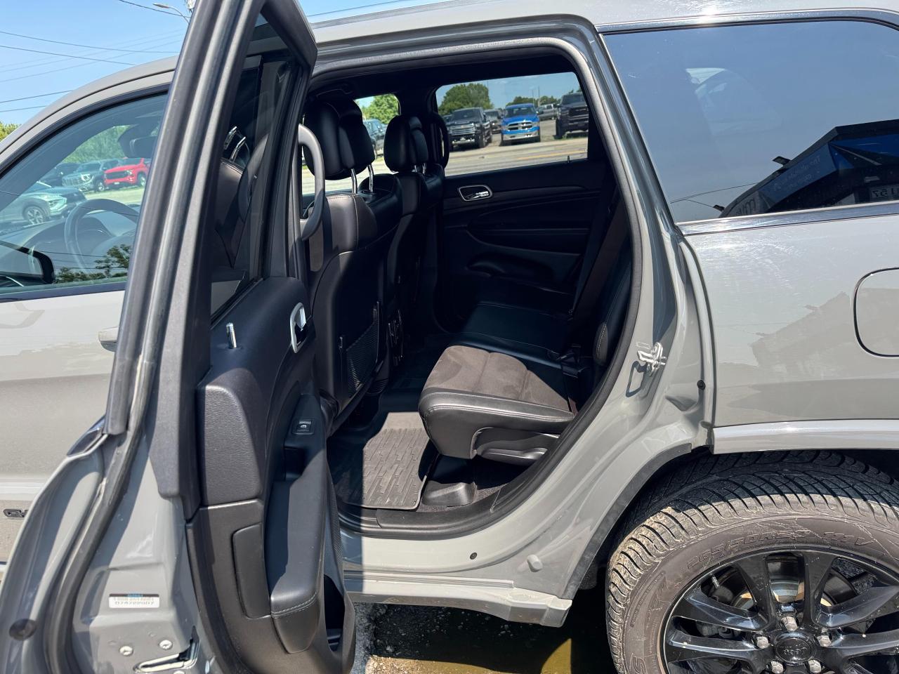 2021 Jeep Grand Cherokee Laredo 4dr 4x4 Photo