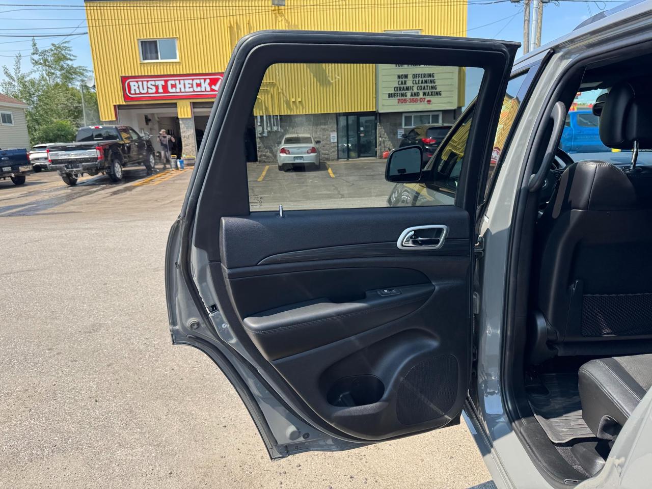 2021 Jeep Grand Cherokee Laredo 4dr 4x4 Photo