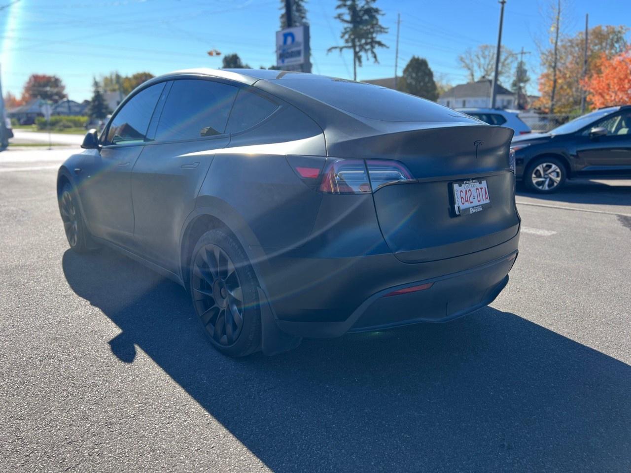 2024 Tesla Model Y Long Range AWD Photo2