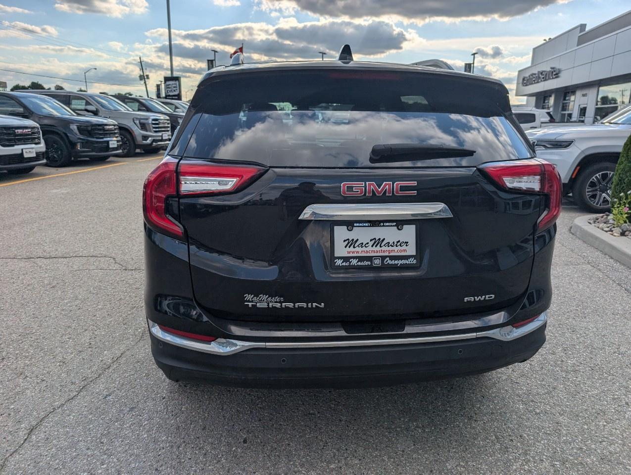 2022 GMC Terrain AWD SLT Photo