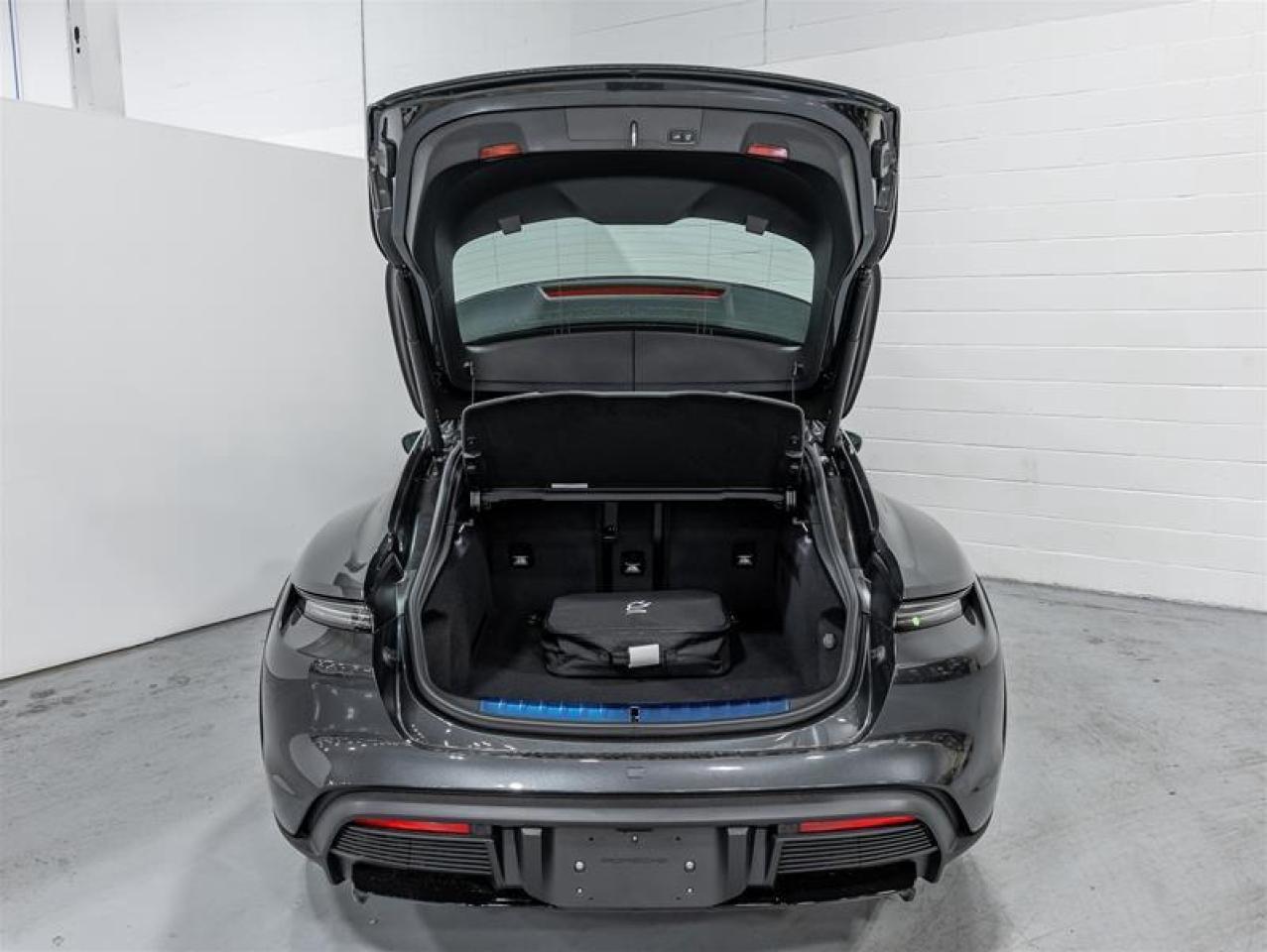 2025 Porsche Taycan  Photo