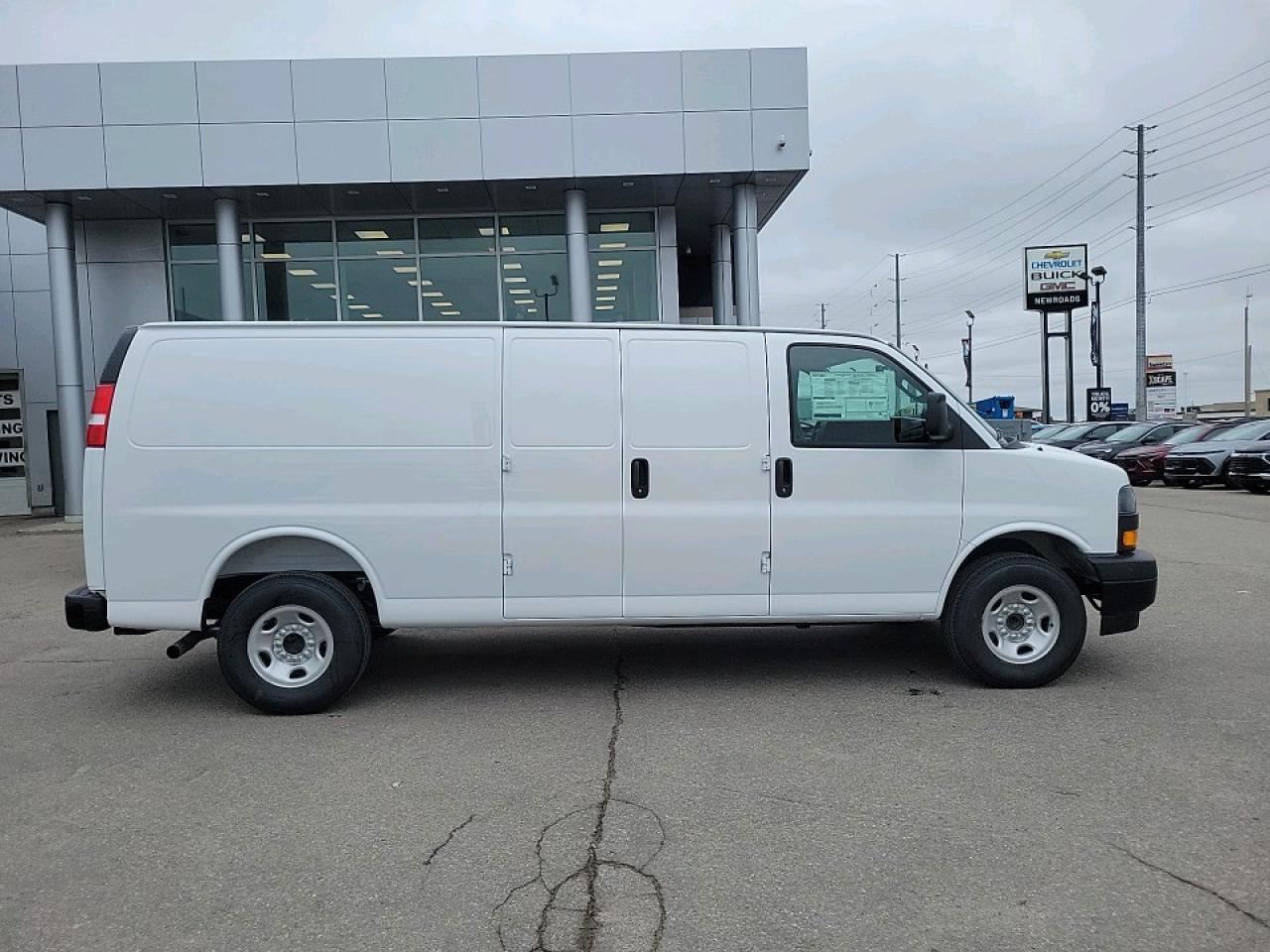 2025 GMC Savana 2500 Work Van Rear-Wheel Drive Extended Cargo Van Photo3