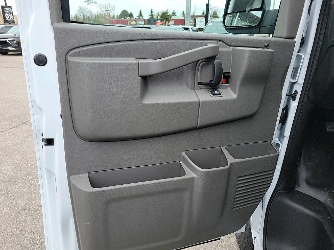 2025 GMC Savana 2500 Work Van Rear-Wheel Drive Extended Cargo Van Photo