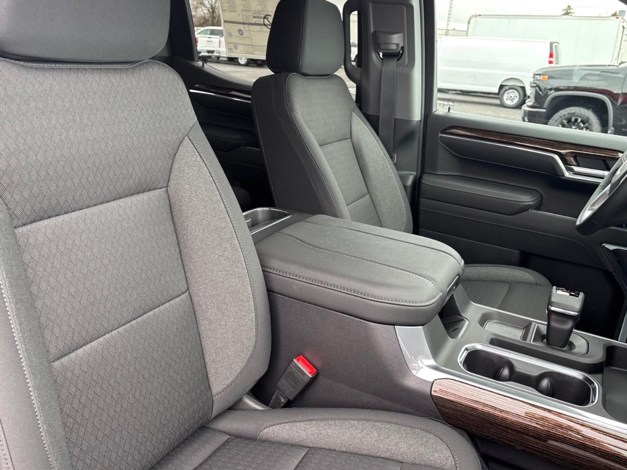 2026 GMC Sierra 1500 Crew Cab Standard Box 4-Wheel Drive Elevation Photo