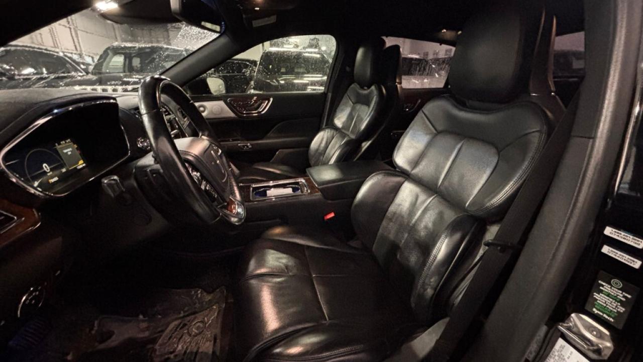 2017 Lincoln Continental Reserve AWD/Leather/NAVI/Sunroof/Adaptive Cruise C Photo