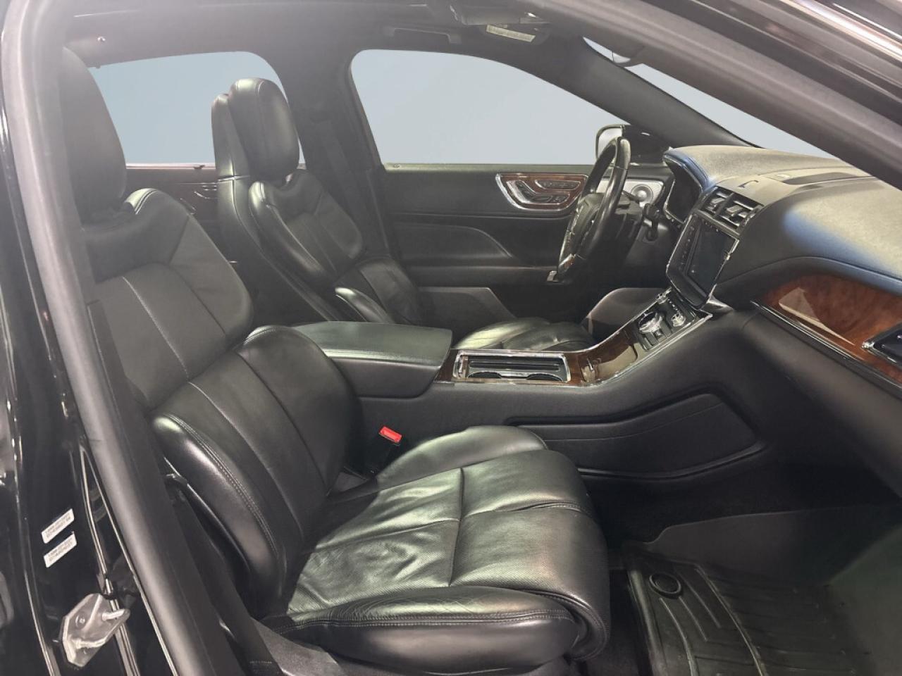 2017 Lincoln Continental Reserve AWD/Leather/NAVI/Sunroof/Adaptive Cruise C Photo